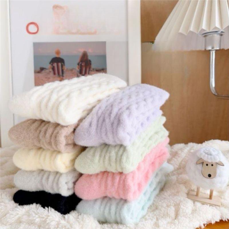 Autumn and Winter Fleece Socks, Women's Mid-calf Socks, Warm Fleece Thickened Warm Sleeping Socks, Floor Cold-proof Postpartum Socks, Thick