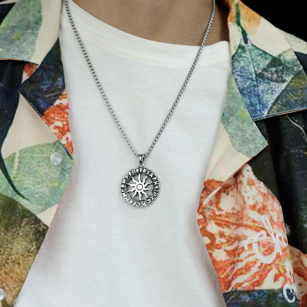 Vintage słońce bóg Apollo naszyjnik moda okrągły Nordic ze stali nierdzewnej Viking Rune naszyjnik mężczyźni biżuteria Amulet prezent