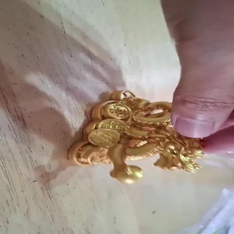 Auspicious Resin Golden Dragon Ornament For Living Room Office Wine Cabinet Craft Feng Shui Decoration