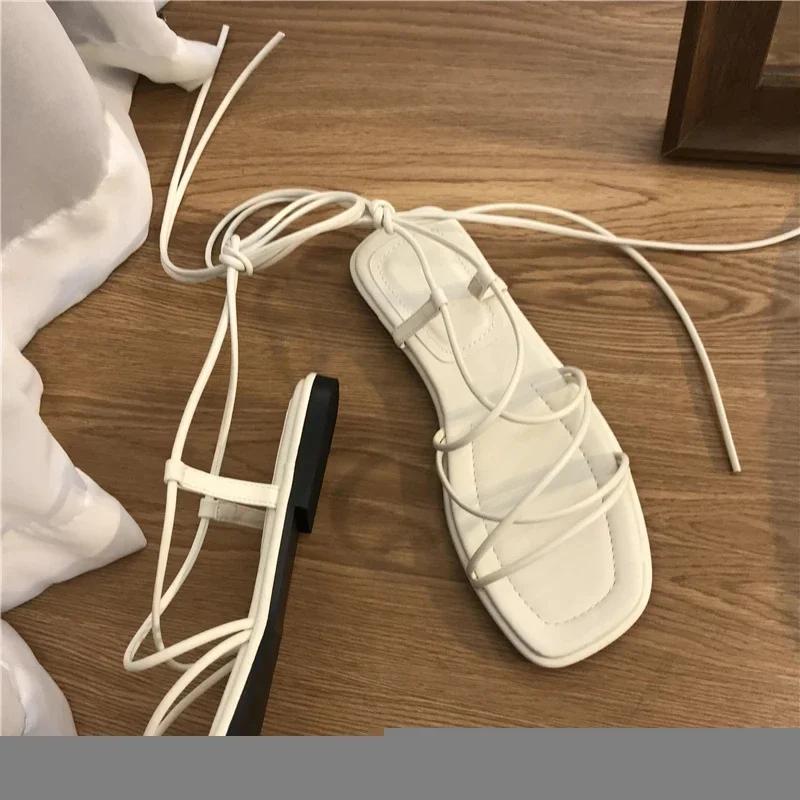 Sandalen Damen Sommer Neu 2025 Mode Lässig Flache Schuhe Überkreuzschnürung Luxus Offene Zehen Gladiator Damen Strand Flip-Flops Römerschuhe