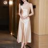 Frühling Neu V-Ausschnitt Satin Seide Trägerkleid Mittellang Drapiert Temperament Basisrock