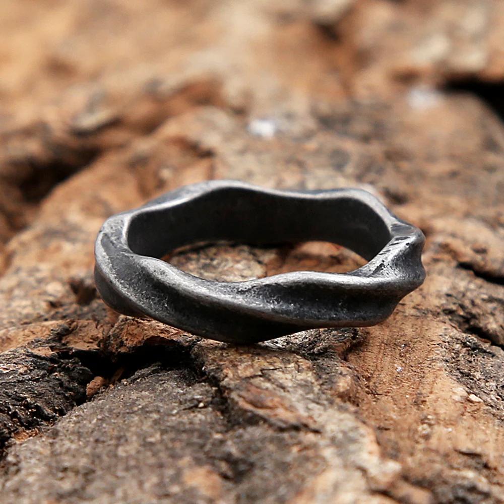 Punk Fashion 316L Stainless Steel Mobius Rings Gothic Vintage Simple Couples Finger Ring for Men Women Biker Jewelry Wholesale