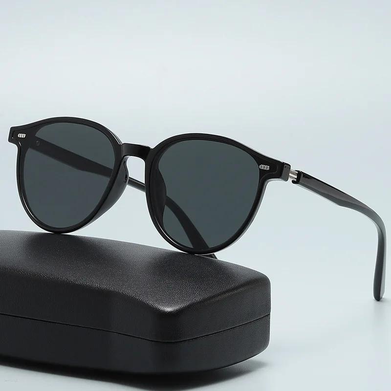 Latest Mini Oval Women's Sunglasses Stylish Women Casual Glasses Classic Men Outdoor Sunshade Eye Wear UV400 Protection Oculos De Sol