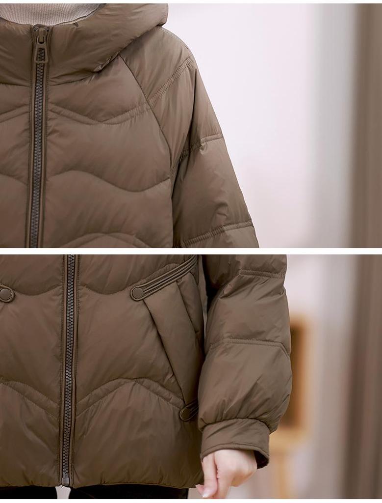Mom's Lightweight White Duck Down Winter Jacket - Stand Collar, Loose Fit, Warm Fashion Coat for Middle-Aged Women