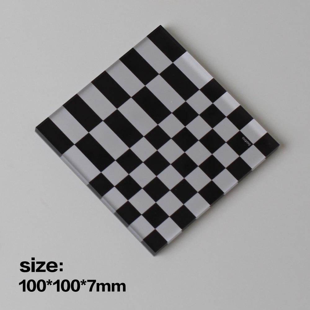 Square Acrylic Coasters Creative Twisted Checkerboard Grid Anti-scald Waterproof Mat Home Kitchen Heat Insulation Non-slip Mats