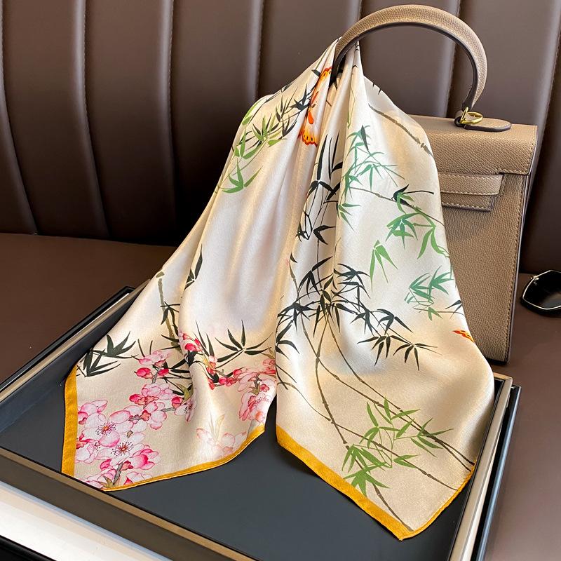 Chinese style peach blossom bamboo silk silk scarf 70CM large square scarf Chinese style shawl 100% mulberry silk scarf silk scarf no specifications