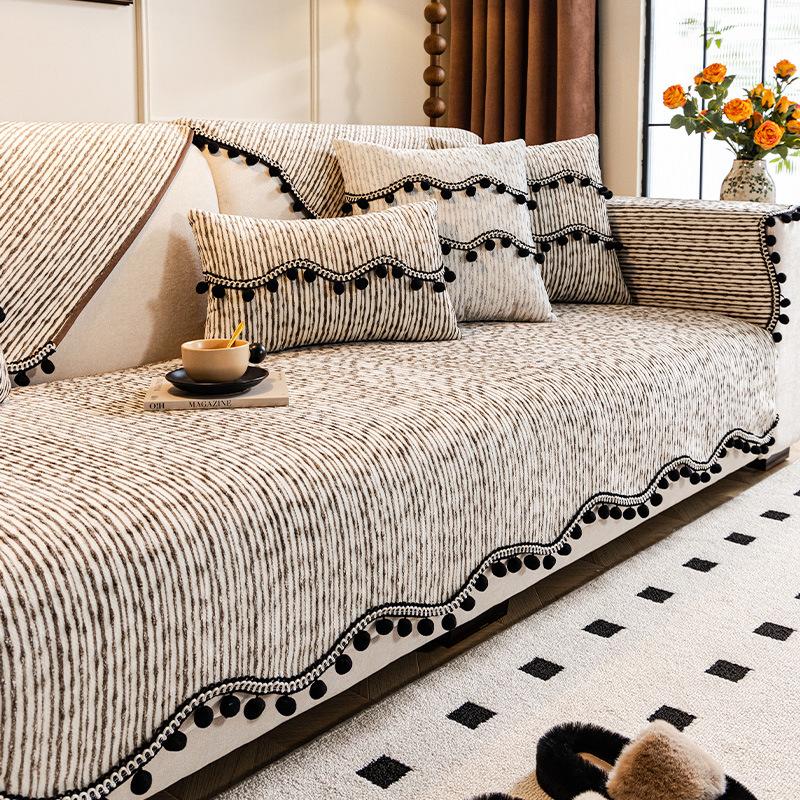 

Подушка для дивана нестандартной формы 2025 новая универсальная для четырех сезонов легкая роскошная высококачественная накидка для дивана простая прямая нескользящая подушка для сиденья 60*60cm