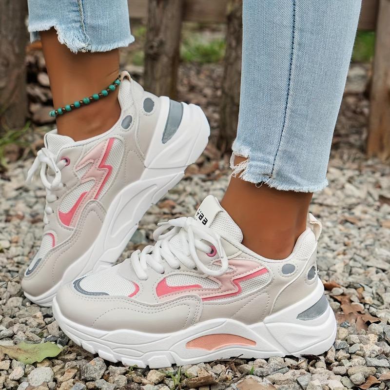 The New Korean Style Ins Dad Shoes for Girls In Autumn Are Versatile Thick-soled Sports Shoes