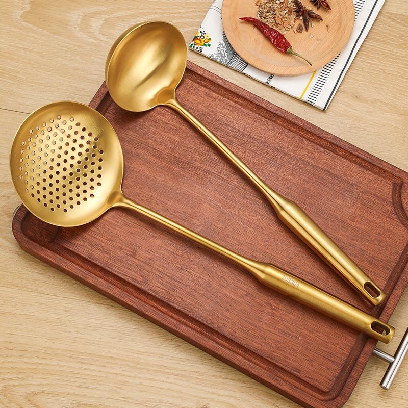 Set di pentole in acciaio inossidabile color oro: Paletta per Wok, Spatola, Mestolo per Zuppa.