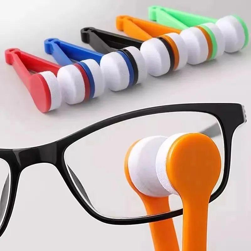 High-End Portable Glasses Cleaner: Multifunctional, No-Traces, Lens-Safe, Easy-To-Replace Lens Cloth.