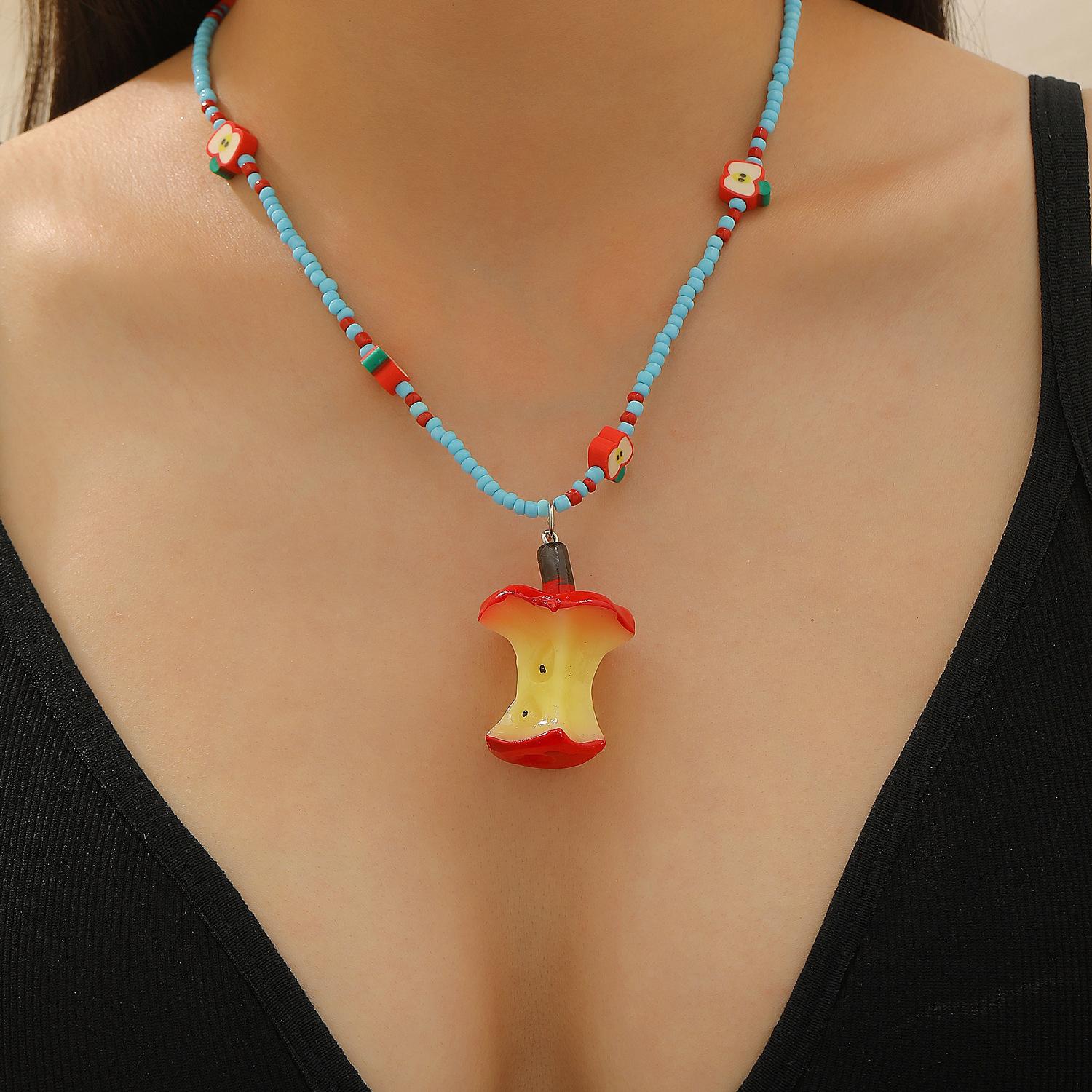 

LATS Dopamine Apple Pit Beaded Colorful Necklace Female Sweet Cool Hot Girl Versatile Collarbone Chain Fashion Zircon Gifts