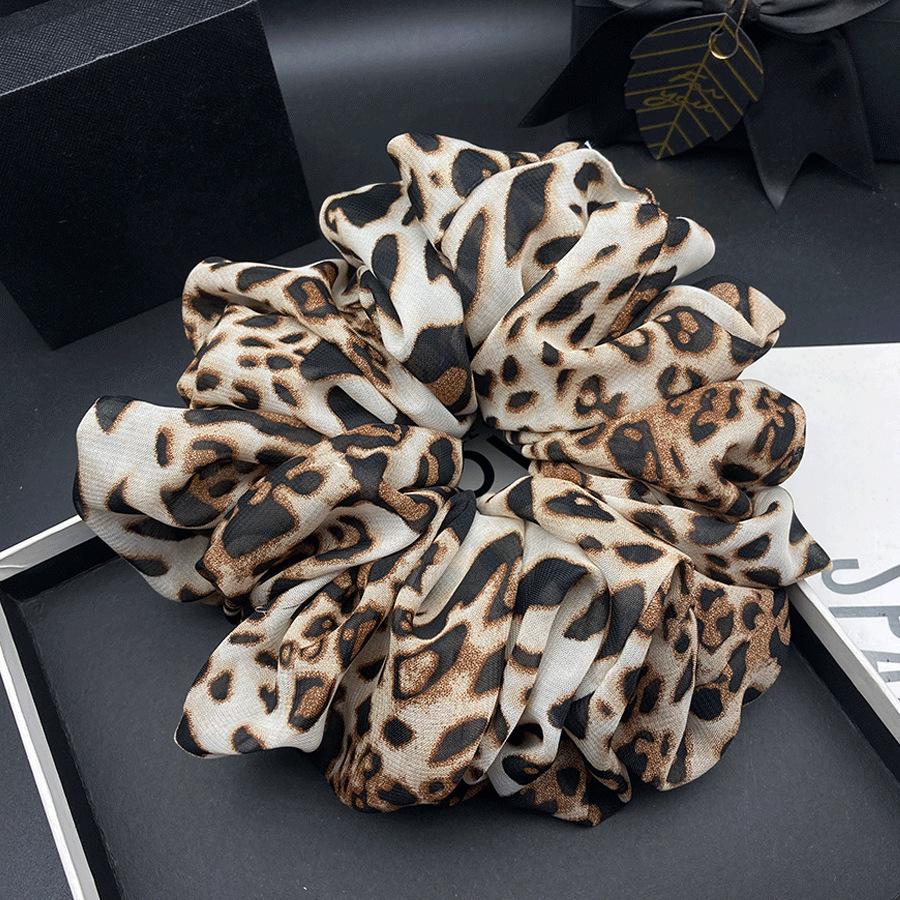 Chic Leopard Print Scrunchie: High-End 2026 Hair Tie & Headband for Voluminous Ponytails and Buns