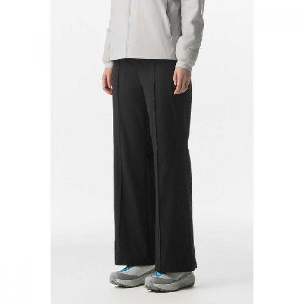 KOLON SPORT Women S Pintuck pantS jkpnS25142blk