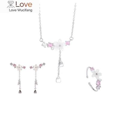 Collana con ciondolo a forma di fiore di ciliegio in conchiglia color argento, orecchini, anelli per donna, set di gioielli da festa, ciondoli A020