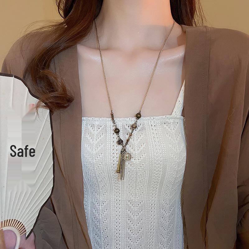 Retro Ceramic Glazed Stone Heart Pendant Necklace - Elegant Fashion for Women
