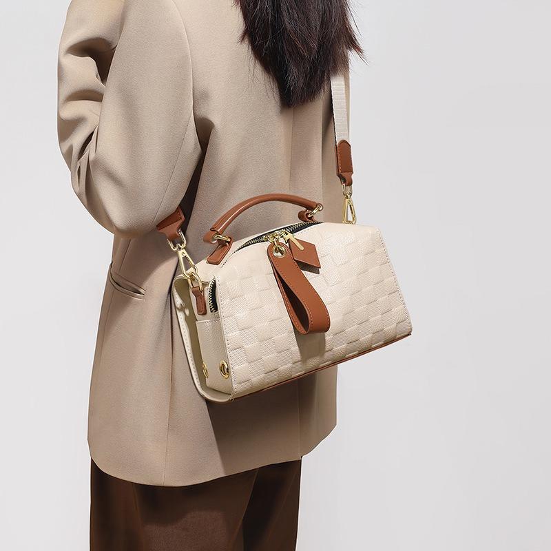 Bag Women's New Autumn and Winter Messenger Bag Leather Women's Bag High-end Handbag Niche Design Pillow Bag