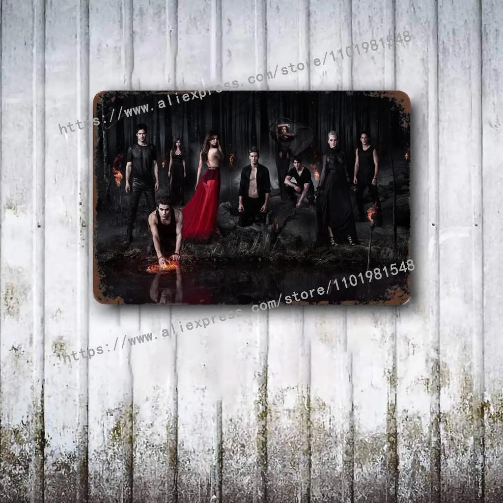 The Vampire Diaries Poster Decorativo in Metallo Segno di Latta Vintage Segno Metallico Placca Decorativa per Pub Bar Man Cave Club Decorazione Murale