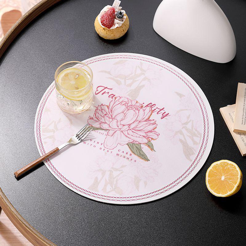 Heat-Resistant, Waterproof Leather Dining & Tea Table Mat - Luxury No-Wash Placemat, Oil-Proof Bowl Mat, Insulating Round Design.