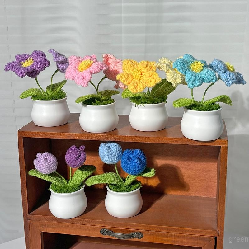 Hand-woven Tulip Potted Plant Crocheted Knitted Lily Artificial Flowers Home Desktop Ornaments Car Decoration Small Gifts