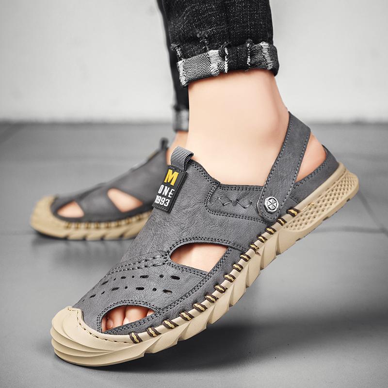 Classic Mens Sandals Summer Black Leather Male Beach Sandals Soft Comfortable Male Outdoor Beach Slippers Slip-ON Man Sandals