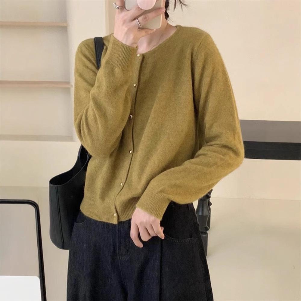 Korean Style Wool Cardigan - Women's Round Neck Knit Sweater, Slim Fit, Short Cashmere Layer for Spring & Autumn.