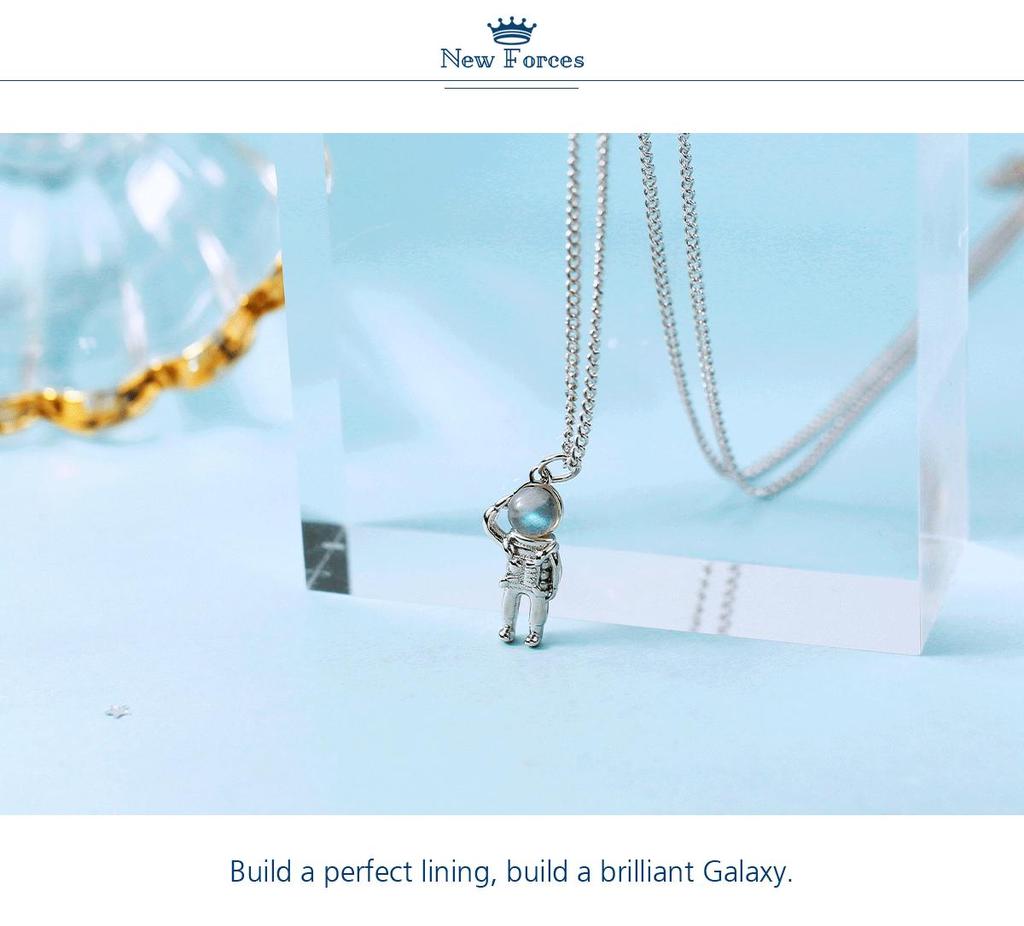 Astronaut Robot Pendant Necklace: Trendy Unisex Hip Hop Sweater Chain - Perfect Christmas Gift