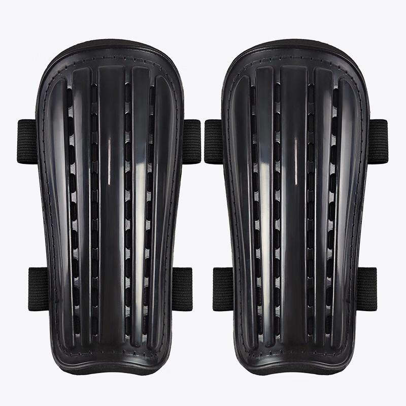 Футбольные щитки на голень