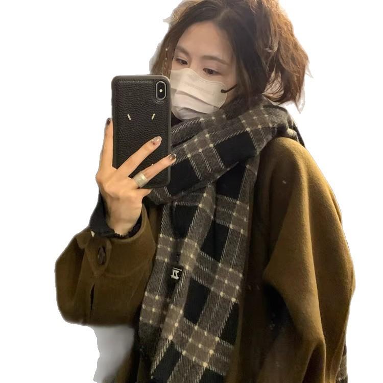 High-end scarf women's winter new Korean versatile retro plaid shawl thickened warm scarf dual-purpose