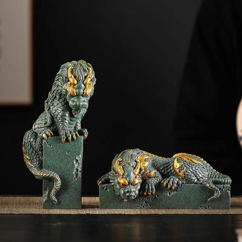Čína Maska Pan Dragon Sloup Dekorativní socha Zelený pískovcový kámen Sochařství Domov Obývací pokoj, Místnost Kancelář Feng Shui Socha