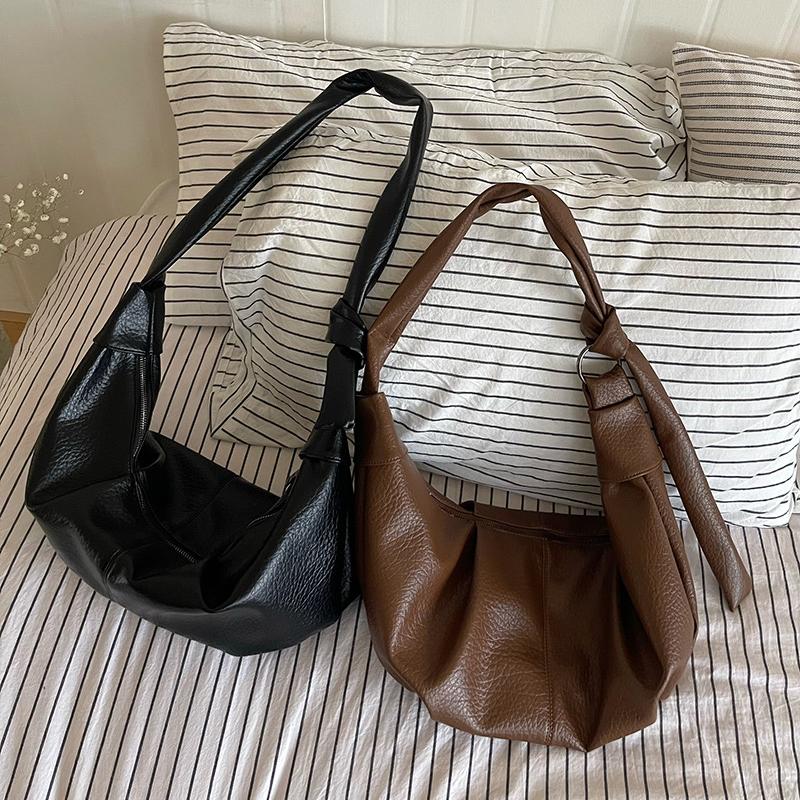 Pleated Dumplings Shoulder Bags Casual Women Large Capacity Crossbody Bags Vintage Female Soft Leather Handbags