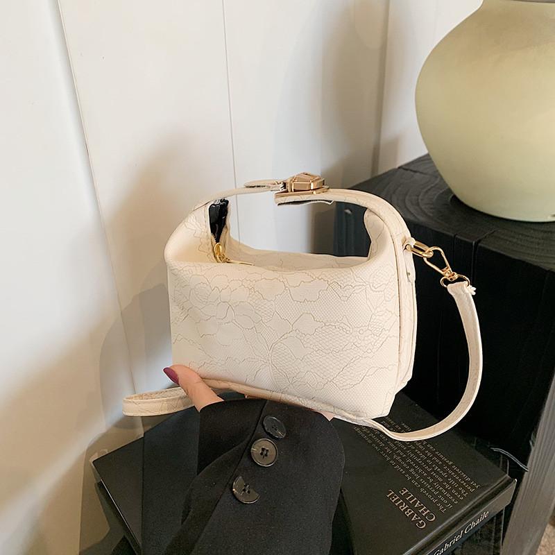 

Elegant Medium Sized Pillow Bag With Unique Stitching And Soft Fabric For Daily Outings білий