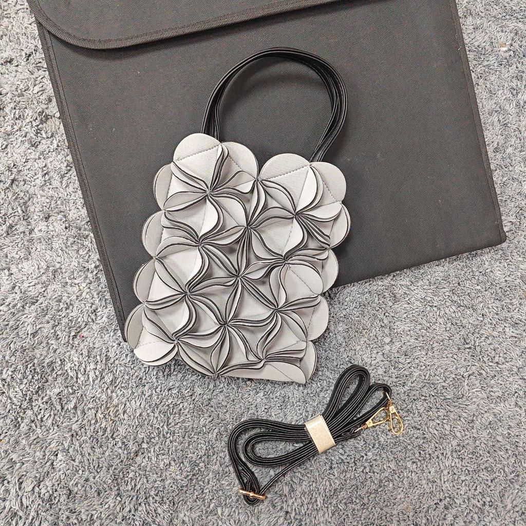 Flower Handbag Women'S Simple Shoulder Messenger Bag Tote Bag Niche Design Commuter High-End Tide