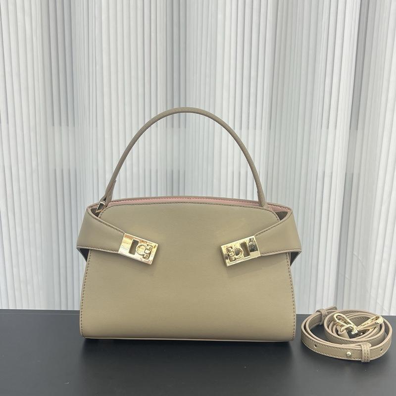 New leather women's bags, baguette bags, European and American light luxury handbags, large-capacity shoulder messenger bags, cross-border