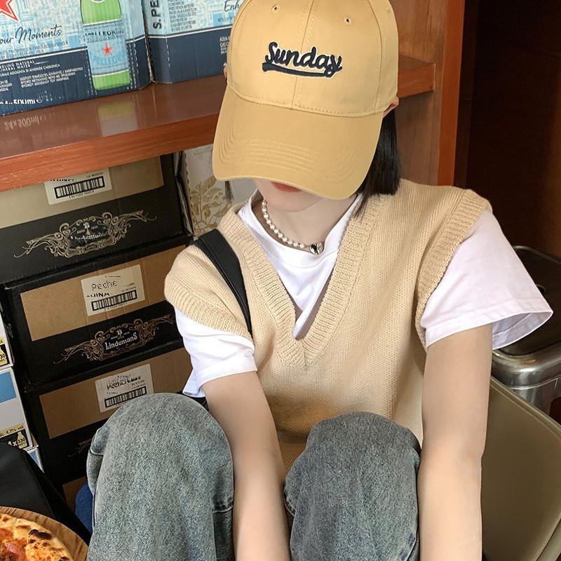 Womens Style Minimalist Cotton Baseball Cap With Letter Details And Adjustable Fit For Summer