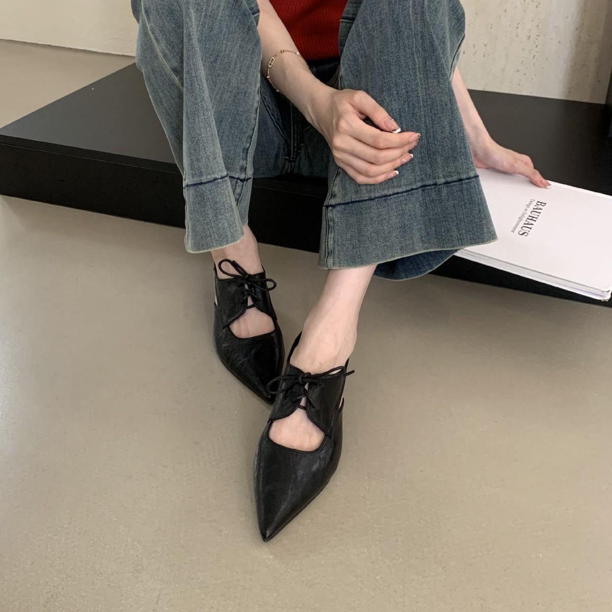 

2025 autumn new pointed thick heel medium heel single shoes women s low heel shoes bow hollow shallow mouth women s shoes small leather shoes 39 серебряный