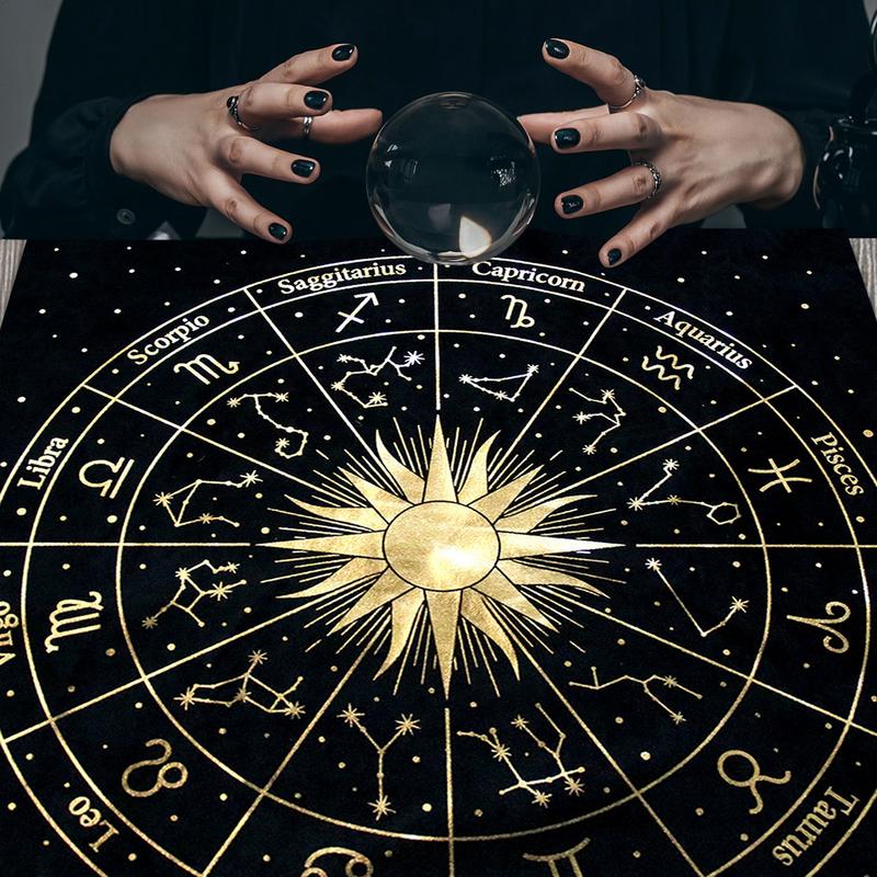 Tarot Tablecloth High-end Velvet Tarot Divination Tablecloth Gold-rimmed Pentagram Altar Cloth Witches' Tablecloths Deerskin