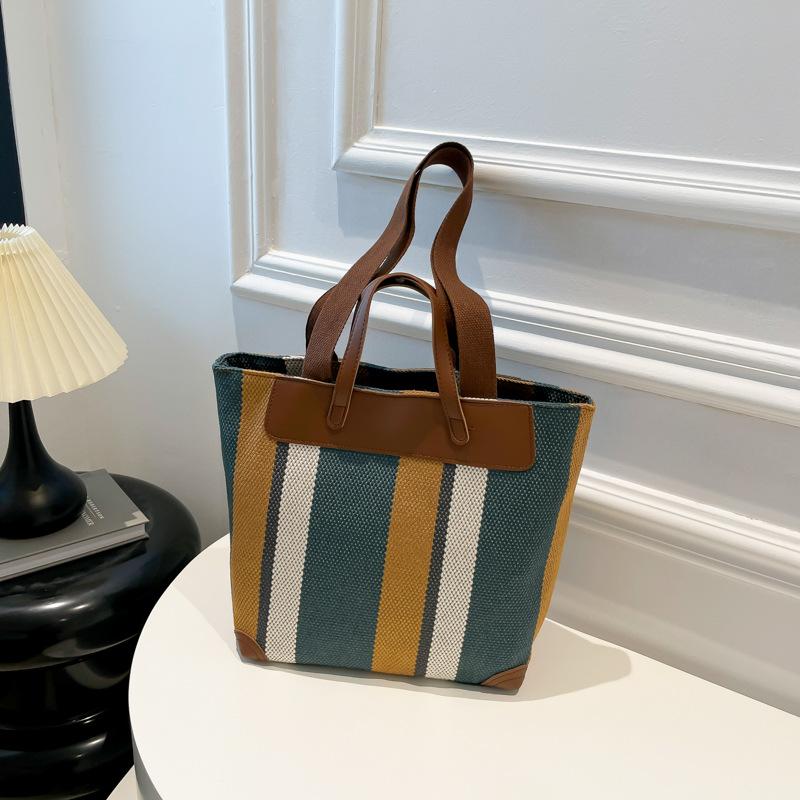 2025 New Fashion Cute Niche Personalized Shoulder Bag Women's Foreign Versatile Casual Large-capacity Handbag