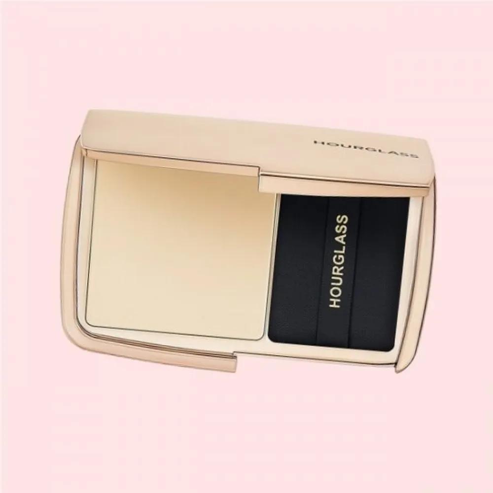 

HourGlass Vanish Airbrush Pressed Powder 2209536229 4515478
