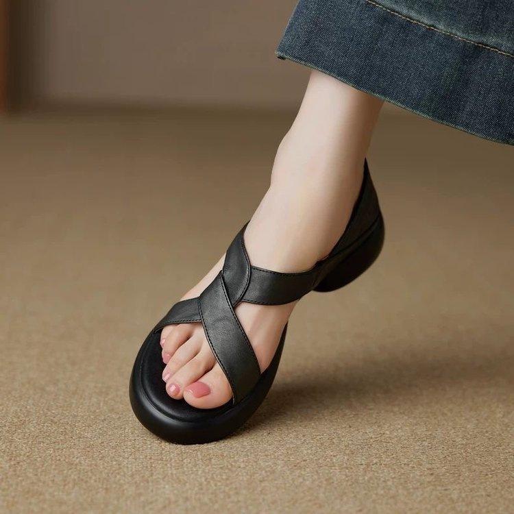 Casual comfortable beach sandals summer new soft sole light sports Roman sandals