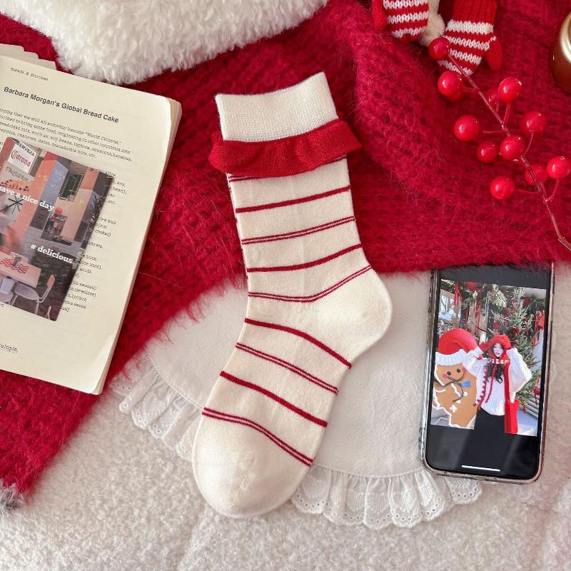 New Year's Wool Red Socks Thickened, Warm and Festive. Female Bow, Little Dog Fair Island Sweet Mid-calf for Autumn and Winter