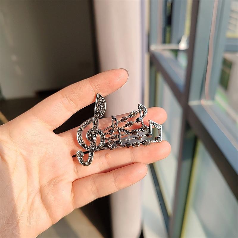 Brooch High-End Niche Corsage High-End Versatile Music Note Rhinestone Clothing Alloy Pin Creative Accessories