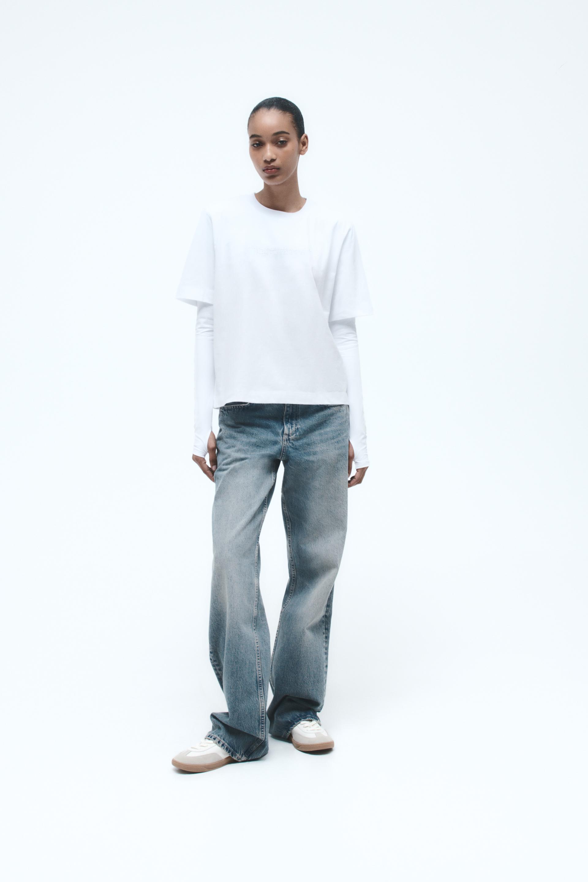 

ФУТБОЛКА С ДВОЙНЫМ ТЕКСТОМ