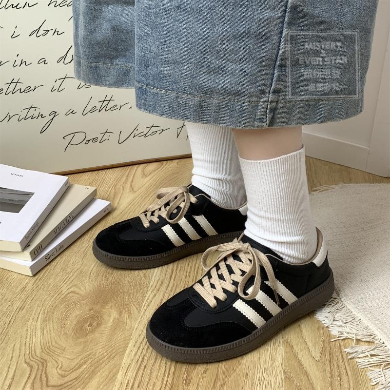 Autumn new women's shoes retro casual versatile white shoes 5605