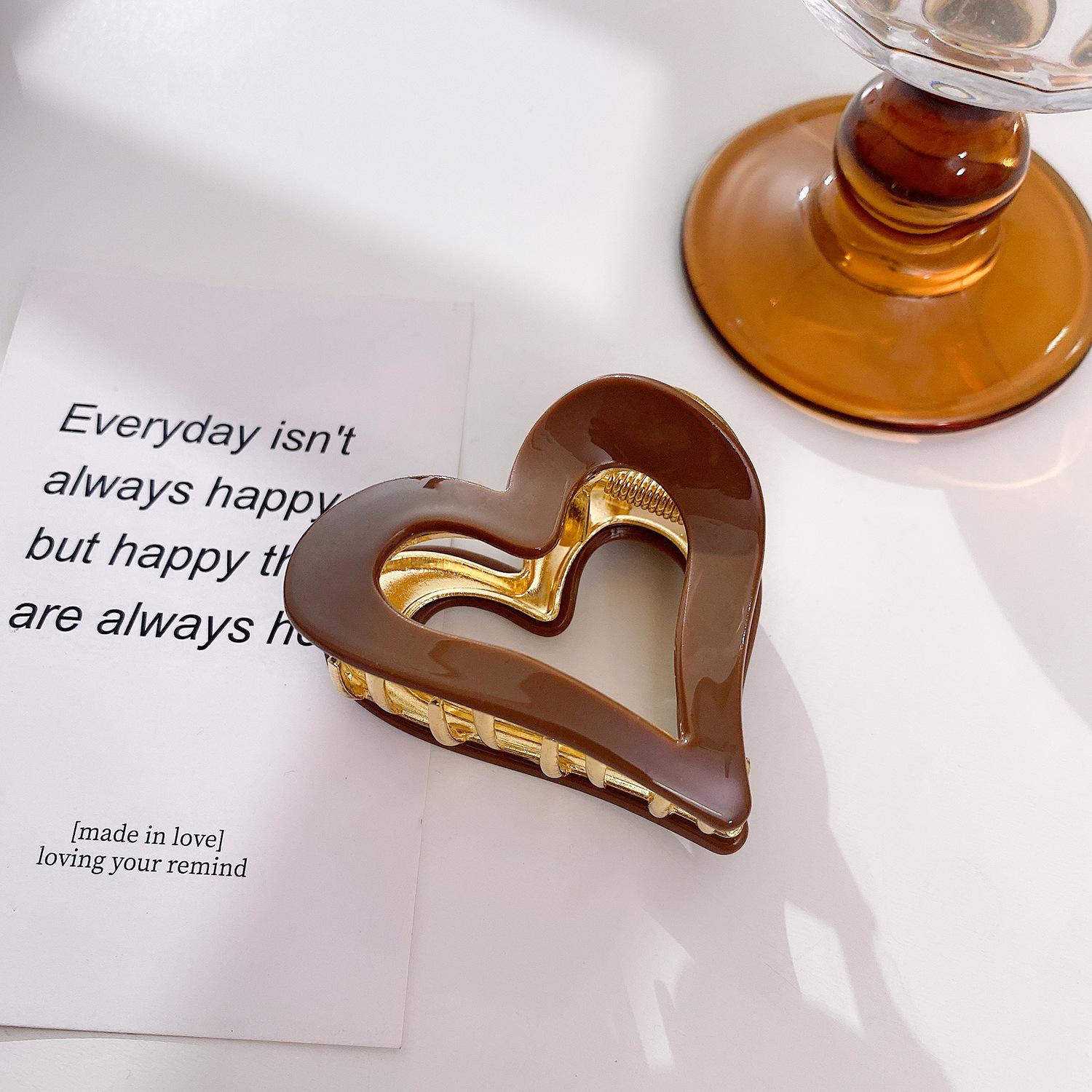 

Заколка для волос Сердце из ацетата, в розовом, фиолетовом, черном и радужных цветах Caramel