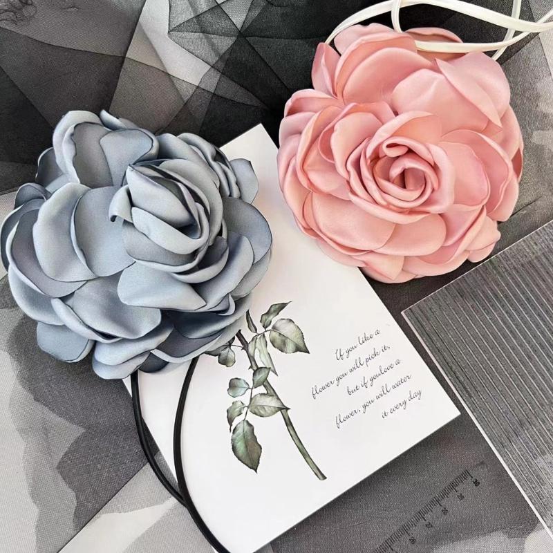 Exaggerated Flower Rope Necklace Eye catching Tie Up Floral Choker Chain Jewelry for Women Elegant Flower Necklace