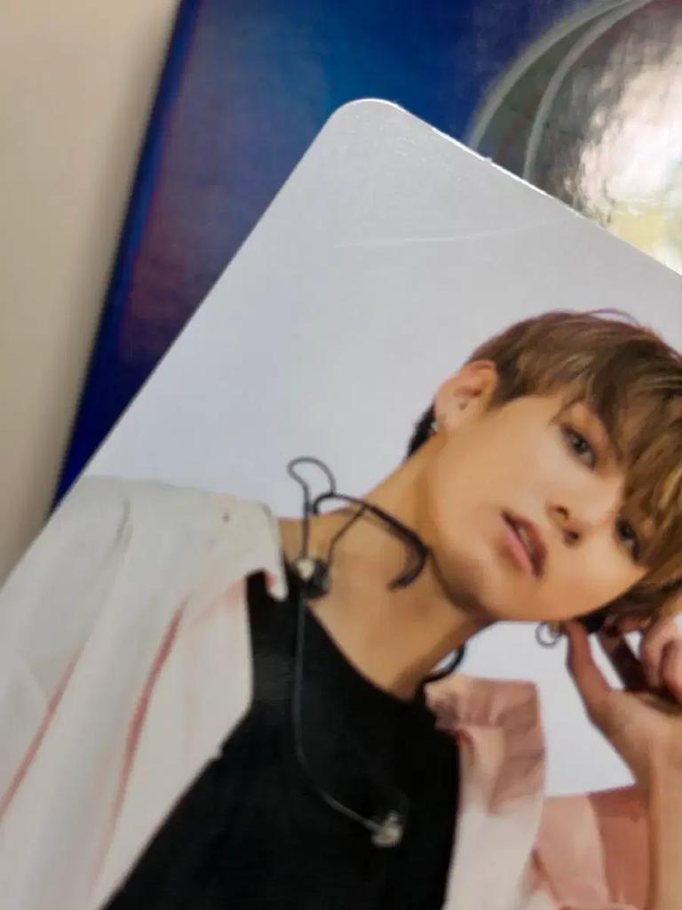 BTS Bangtan Wing Tour Divided Wing Scone Jungkook Poka Full Set with Poster Used