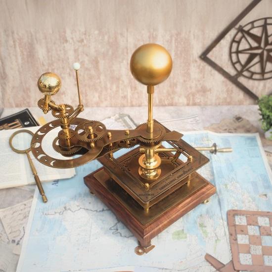 45,72 cm Planetenmodell Heimdeko Sonnensystemmodell Perfektes Einweihungsgeschenk, Geschenk für Ehemann, Tellurion, Elegante Funktionale Dekoration