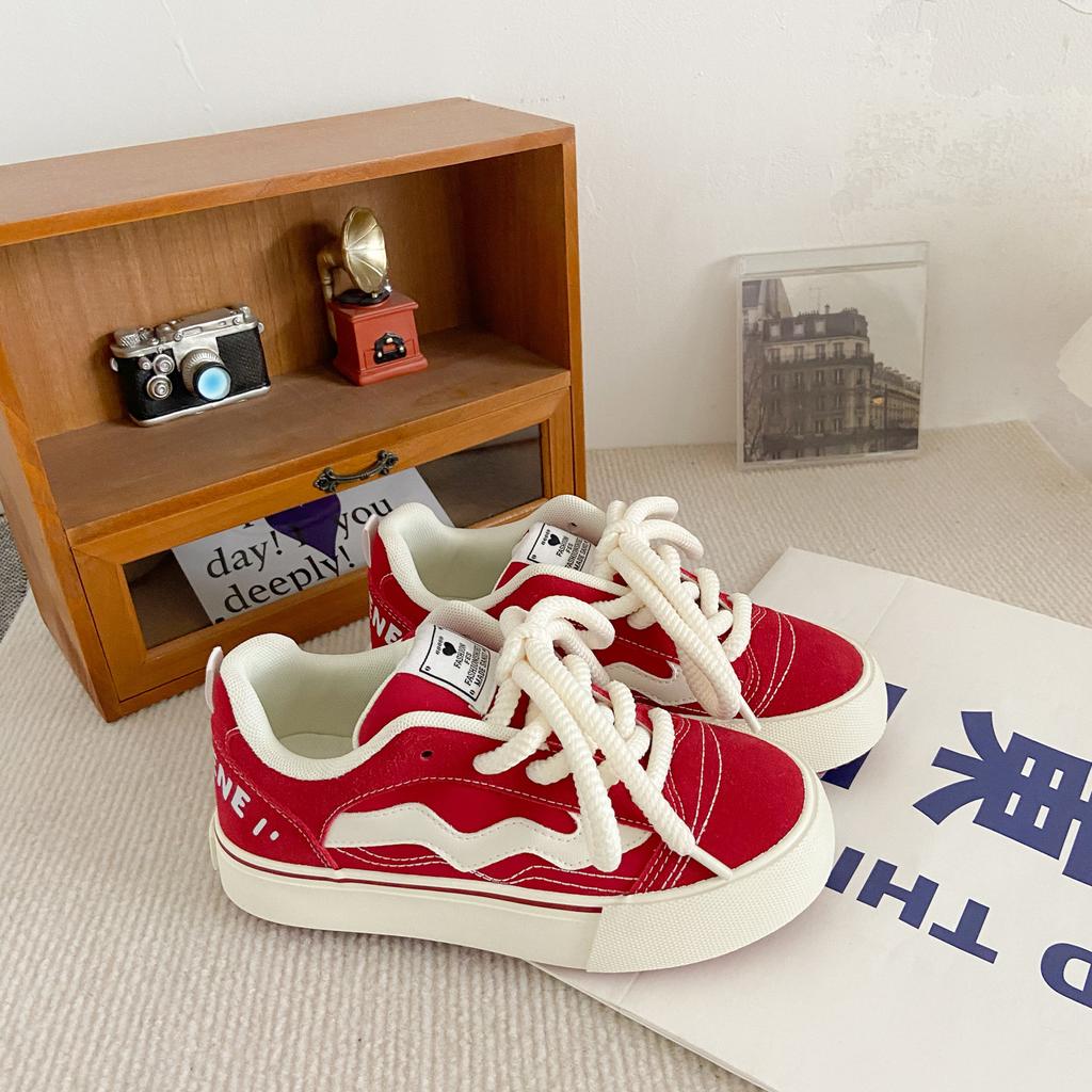 H1209 Hong Kong style retro bread shoes women's autumn new 2025 popular chic versatile ins tide college style board shoes