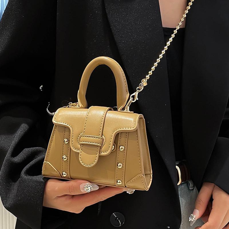 Premium sense portable small square bag women's 2025 new fashion small bag, foreign style messenger bag, beautiful and simple shoulder women's bag