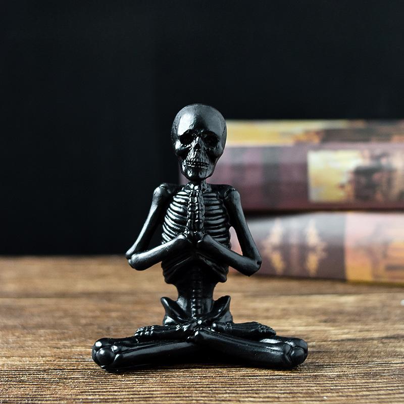 Halloween Skull Set Decoration for Home Courtyard Design A White Skull Decoration with A Terrifying Atmosphere